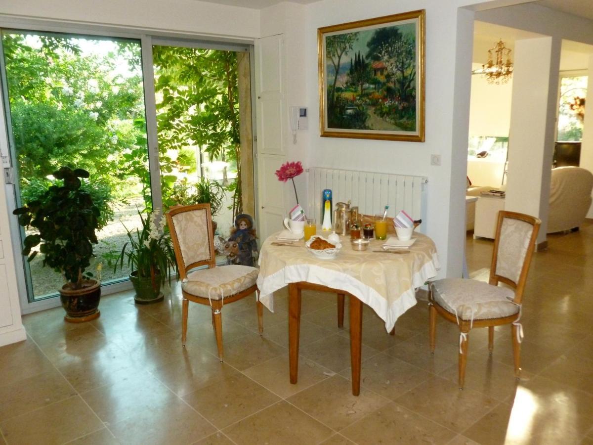 לינה וארוחת בוקר קסיס Chez Mamouska מראה חיצוני תמונה
