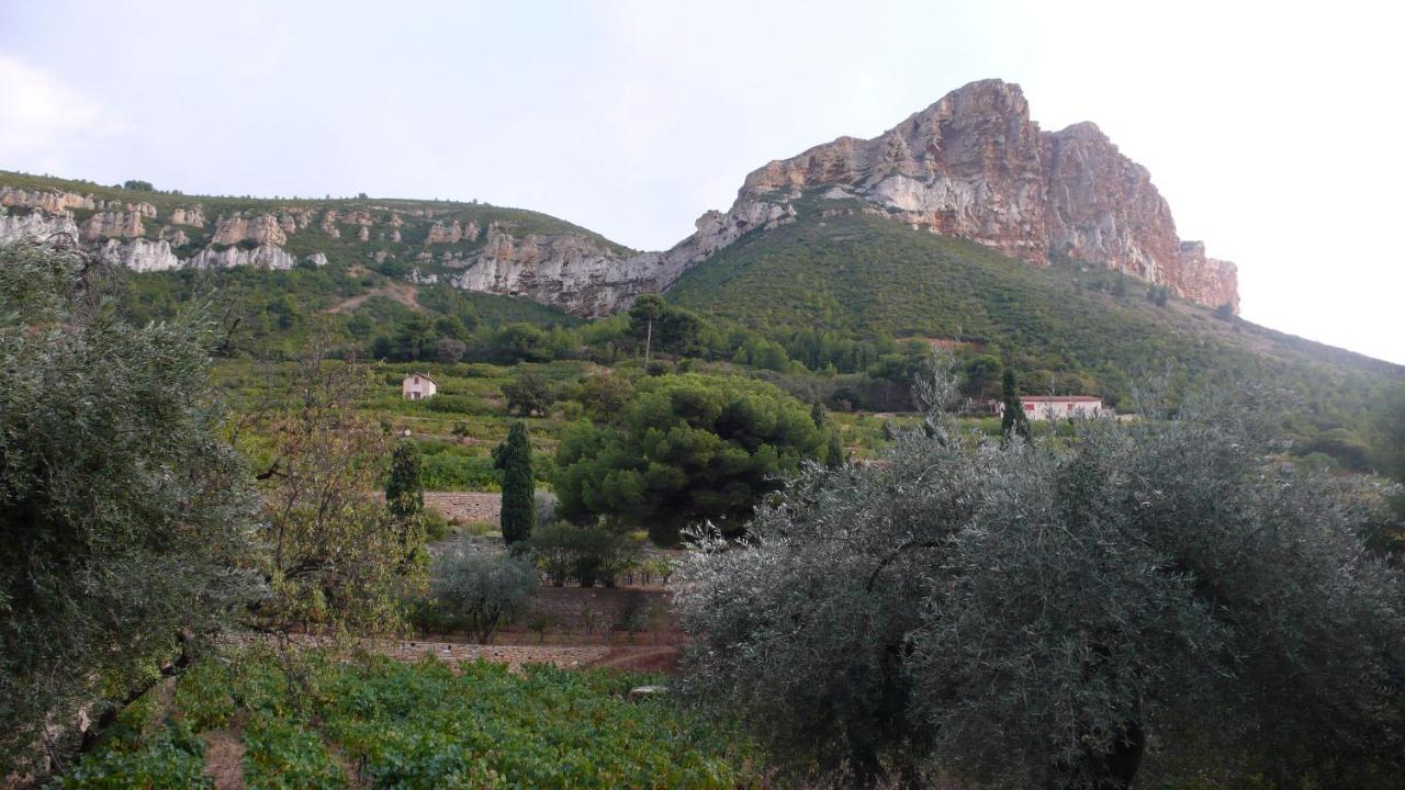 לינה וארוחת בוקר קסיס Chez Mamouska מראה חיצוני תמונה